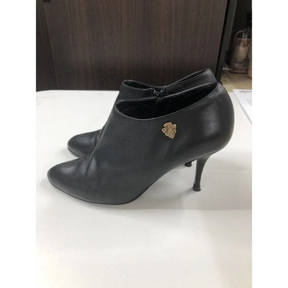 VINTAGE Gucci Black Ankle Bootie Size 8 (EU 38)